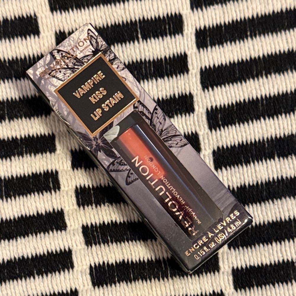 🌻 Revolution Makeup Vampire Kiss Lip Stain NWT
